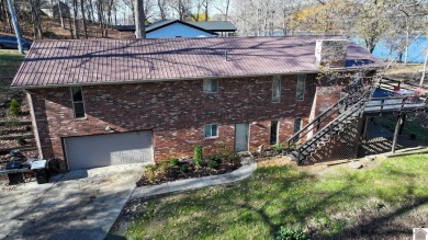 3,570 square foot waterfront home with easy access to the on Mineral Mound Golf Course in Kentucky - for sale on GolfHomes.com, golf home, golf lot