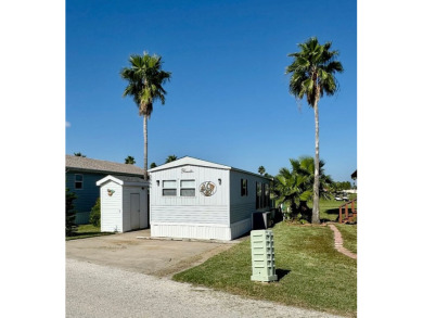 Cute and cozy one bedroom/ one bath little slice of paradise on Long Island Golf Course in Texas - for sale on GolfHomes.com, golf home, golf lot