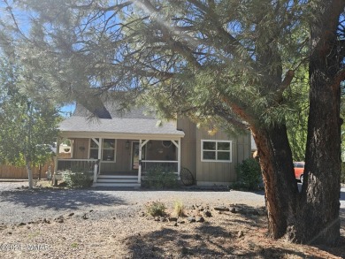 Here's your dream home crafted with love and precision. This on Pinetop Lakes Country Club in Arizona - for sale on GolfHomes.com, golf home, golf lot