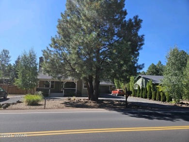 Here's your dream home crafted with love and precision. This on Pinetop Lakes Country Club in Arizona - for sale on GolfHomes.com, golf home, golf lot