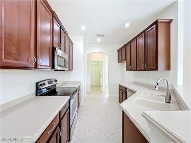 THIRTEEN-YEAR-YOUNG Sandpiper model home is fresh, clean, bright on Herons Glen Golf and Country Club in Florida - for sale on GolfHomes.com, golf home, golf lot