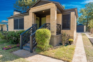 WELCOME TO 1918 BERWICK AVE. - A TIMELESS VINTAGE BRICK COTTAGE on Cedar Crest Golf Course in Texas - for sale on GolfHomes.com, golf home, golf lot