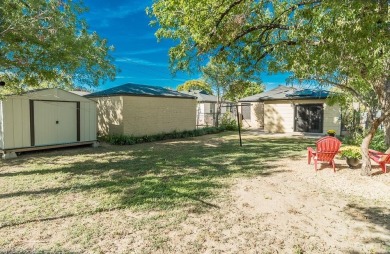 WELCOME TO 1918 BERWICK AVE. - A TIMELESS VINTAGE BRICK COTTAGE on Cedar Crest Golf Course in Texas - for sale on GolfHomes.com, golf home, golf lot