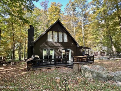 Welcome to this move in ready, adorable cabin in The Hideout! on The Hideout Golf in Pennsylvania - for sale on GolfHomes.com, golf home, golf lot