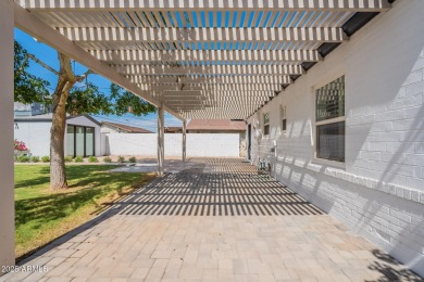 Live steps to 222-acre Encanto Park with two golf courses, a 7 on Encanto 18 Golf Course in Arizona - for sale on GolfHomes.com, golf home, golf lot