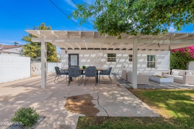 Live steps to 222-acre Encanto Park with two golf courses, a 7 on Encanto 18 Golf Course in Arizona - for sale on GolfHomes.com, golf home, golf lot