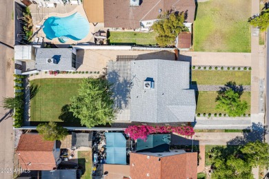 Live steps to 222-acre Encanto Park with two golf courses, a 7 on Encanto 18 Golf Course in Arizona - for sale on GolfHomes.com, golf home, golf lot