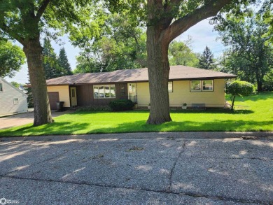 Incredibly clean 3-bedroom ranch-style home located on on Ida Grove Country Club in Iowa - for sale on GolfHomes.com, golf home, golf lot