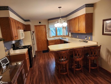 Incredibly clean 3-bedroom ranch-style home located on on Ida Grove Country Club in Iowa - for sale on GolfHomes.com, golf home, golf lot