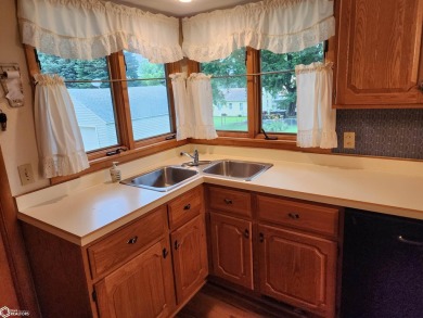 Incredibly clean 3-bedroom ranch-style home located on on Ida Grove Country Club in Iowa - for sale on GolfHomes.com, golf home, golf lot