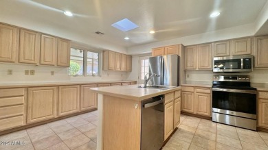 Spacious 3-bed, 3-bath + loft, 2-story home on golf course on Cottonwood Country Club in Arizona - for sale on GolfHomes.com, golf home, golf lot