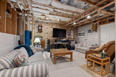 Opportunity awaits at 437 Prairie Knoll! This spacious condo is on Timber Pointe Golf Club in Illinois - for sale on GolfHomes.com, golf home, golf lot