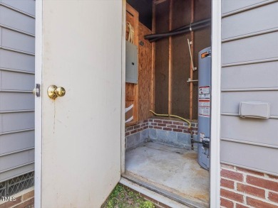 Charming 3BR/2.5BA home in desirable Hedingham! This 1,571 sq ft on Hedingham Golf and Athletic Club in North Carolina - for sale on GolfHomes.com, golf home, golf lot