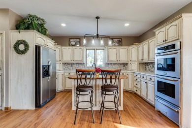 4210 N Spyglass Cir, Wichita, KS 5 Bed 4 Bath 2 Car Garage 3 on Willowbend Golf Club in Kansas - for sale on GolfHomes.com, golf home, golf lot