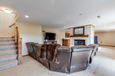 4210 N Spyglass Cir, Wichita, KS 5 Bed 4 Bath 2 Car Garage 3 on Willowbend Golf Club in Kansas - for sale on GolfHomes.com, golf home, golf lot
