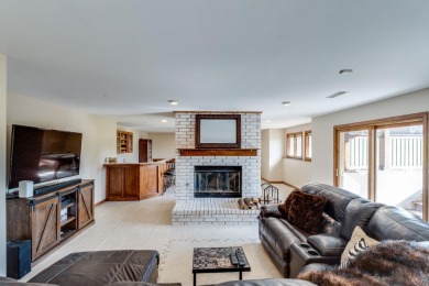 4210 N Spyglass Cir, Wichita, KS 5 Bed 4 Bath 2 Car Garage 3 on Willowbend Golf Club in Kansas - for sale on GolfHomes.com, golf home, golf lot