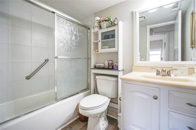 ***SELLER MOTIVATED- BRING US AN OFFER*** ALL ASSESSMENTS PAID on Sunrise Lakes Phase IV Golf Course in Florida - for sale on GolfHomes.com, golf home, golf lot