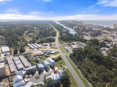 Bring your family and friends to this beautiful vacation rental! on Signal Hill Golf Course, Inc. in Florida - for sale on GolfHomes.com, golf home, golf lot