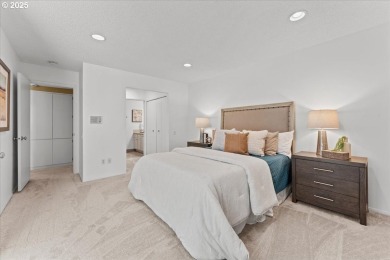 Welcome home to this charming 1-level townhome on the golf on Summerfield Golf and Country Club in Oregon - for sale on GolfHomes.com, golf home, golf lot