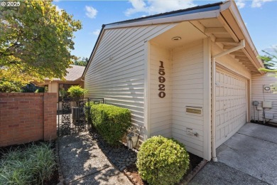 Welcome home to this charming 1-level townhome on the golf on Summerfield Golf and Country Club in Oregon - for sale on GolfHomes.com, golf home, golf lot