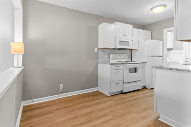Beautifully renovated 1-bedroom, 1-bath unit in the Courtyard! on Arrowhead Country Club in South Carolina - for sale on GolfHomes.com, golf home, golf lot