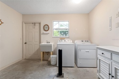 NO BOND! Roof & Water Heater 2021! This charming 2-bedroom on The Links of Spruce Creek in Florida - for sale on GolfHomes.com, golf home, golf lot