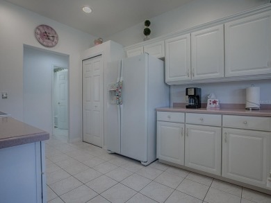 EXPECTED THE UNEXPECTED! 3/2 HOME PLUS OVERSIZED BONUS ROOM on Pennbrooke Fairways in Florida - for sale on GolfHomes.com, golf home, golf lot