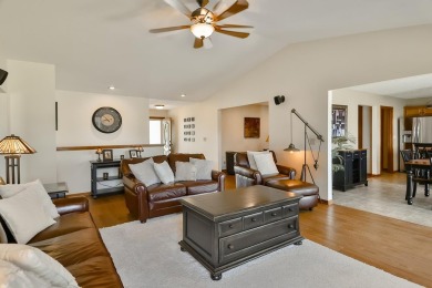 Beautiful 3 bed, 2 bath home in desired Westlake Village! This on Westlake Village in Illinois - for sale on GolfHomes.com, golf home, golf lot