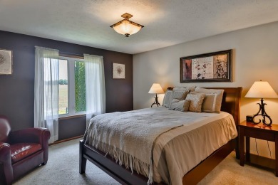 Beautiful 3 bed, 2 bath home in desired Westlake Village! This on Westlake Village in Illinois - for sale on GolfHomes.com, golf home, golf lot
