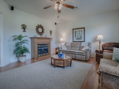 EXPECTED THE UNEXPECTED! 3/2 HOME PLUS OVERSIZED BONUS ROOM on Pennbrooke Fairways in Florida - for sale on GolfHomes.com, golf home, golf lot