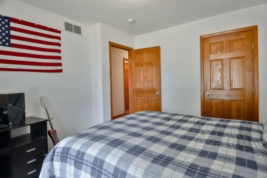 Beautiful 3 bed, 2 bath home in desired Westlake Village! This on Westlake Village in Illinois - for sale on GolfHomes.com, golf home, golf lot