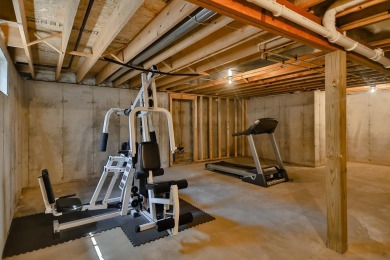 Beautiful 3 bed, 2 bath home in desired Westlake Village! This on Westlake Village in Illinois - for sale on GolfHomes.com, golf home, golf lot