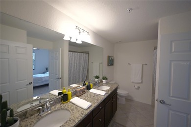 ASKING PRICE IS CLOSE TO RECENT APPRAISAL, AND NEGOTIABLE! - on Lakewood National Golf Club in Florida - for sale on GolfHomes.com, golf home, golf lot