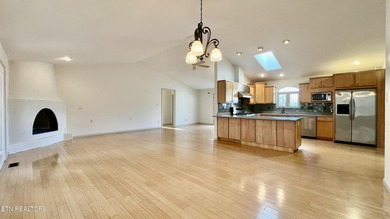 Tucked away on a quiet, private street, this beautifully updated on Heatherhurst Golf Course in Tennessee - for sale on GolfHomes.com, golf home, golf lot