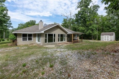 One-owner, custom built gem tucked on a quiet cul-de-sac! This on Bella Vista - Metfield Golf Complex and Country Club in Arkansas - for sale on GolfHomes.com, golf home, golf lot