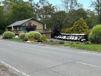 Fantastic property in Pocono Farms Country Club with many on Pocono Farms Country Club in Pennsylvania - for sale on GolfHomes.com, golf home, golf lot