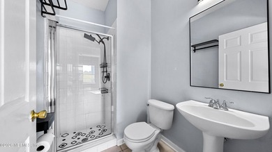 Move-in ready home with fresh interior paint and a fully on Golf Club At Fleming Island in Florida - for sale on GolfHomes.com, golf home, golf lot