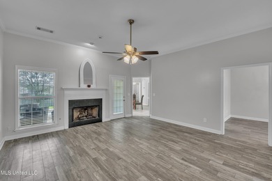 Charming 3 bedroom, 2 bath home in the highly desirable on Castlewoods Golf Club in Mississippi - for sale on GolfHomes.com, golf home, golf lot