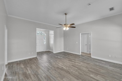 Charming 3 bedroom, 2 bath home in the highly desirable on Castlewoods Golf Club in Mississippi - for sale on GolfHomes.com, golf home, golf lot