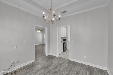 Charming 3 bedroom, 2 bath home in the highly desirable on Castlewoods Golf Club in Mississippi - for sale on GolfHomes.com, golf home, golf lot