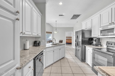 Charming 3 bedroom, 2 bath home in the highly desirable on Castlewoods Golf Club in Mississippi - for sale on GolfHomes.com, golf home, golf lot