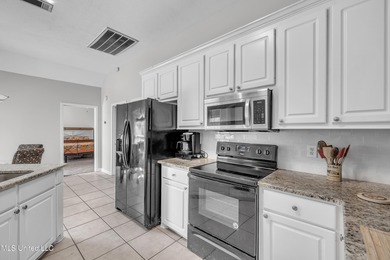 Charming 3 bedroom, 2 bath home in the highly desirable on Castlewoods Golf Club in Mississippi - for sale on GolfHomes.com, golf home, golf lot