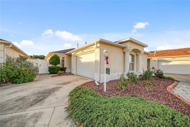 **Charming Courtyard Villa in the Heart of The Villages**

 on Oakleigh Executive Golf Course in Florida - for sale on GolfHomes.com, golf home, golf lot