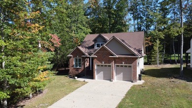 Charming 4BR/3BA brick home overlooking the signature 16th hole on Glade Springs Resort Golf Course in West Virginia - for sale on GolfHomes.com, golf home, golf lot