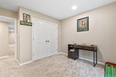 Beautifully remodeled in 2019! Newer carpet, tile, laminate wood on Hillcrest Country Club in Oklahoma - for sale on GolfHomes.com, golf home, golf lot