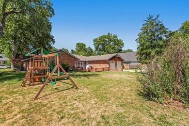 Beautifully remodeled in 2019! Newer carpet, tile, laminate wood on Hillcrest Country Club in Oklahoma - for sale on GolfHomes.com, golf home, golf lot