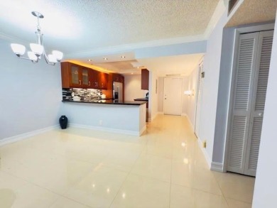 Wonderful unit in exceptional well maintained building. Roof on Palm-Aire Country Club and Resort - Palms in Florida - for sale on GolfHomes.com, golf home, golf lot