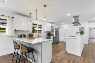 Beautifully Remodeled 2BR/2BA Home with Golf Course Views in 55+ on King City Golf Course in Oregon - for sale on GolfHomes.com, golf home, golf lot