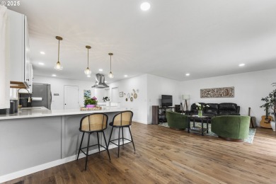 Beautifully Remodeled 2BR/2BA Home with Golf Course Views in 55+ on King City Golf Course in Oregon - for sale on GolfHomes.com, golf home, golf lot