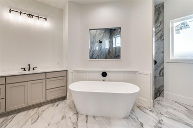 Stunning New Build in Thomas Crossing, home of Southern Oaks on Southern Oaks Golf Club in Texas - for sale on GolfHomes.com, golf home, golf lot